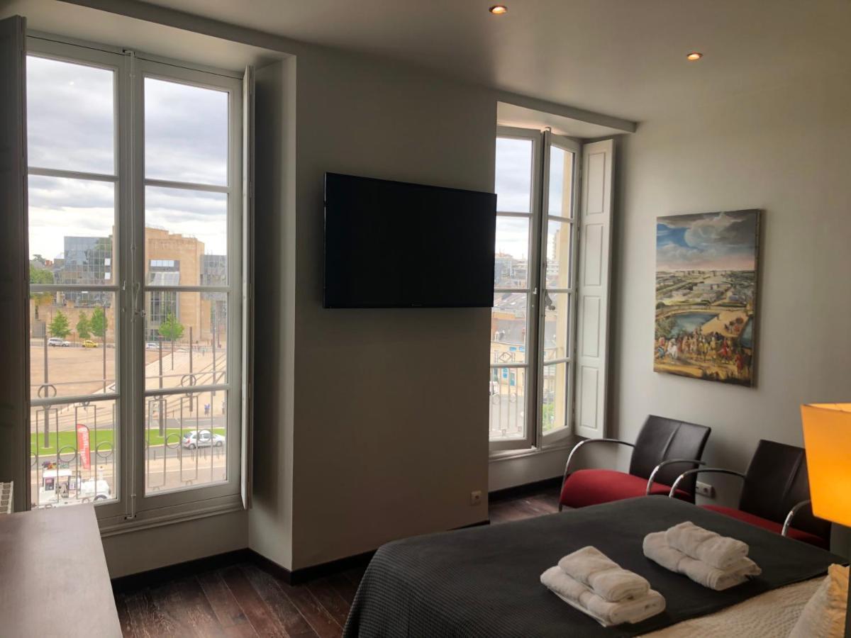Le Doyenne - Entree Autonome - Hypercentre Bed & Breakfast Le Mans Dış mekan fotoğraf