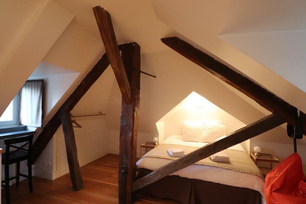 Le Doyenne - Entree Autonome - Hypercentre Bed & Breakfast Le Mans Dış mekan fotoğraf