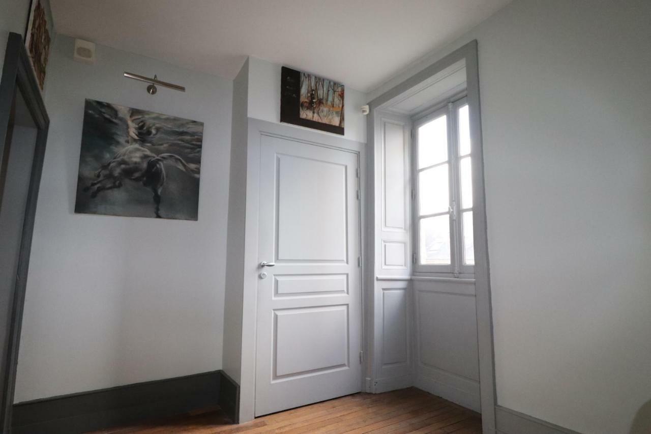 Le Doyenne - Entree Autonome - Hypercentre Bed & Breakfast Le Mans Dış mekan fotoğraf